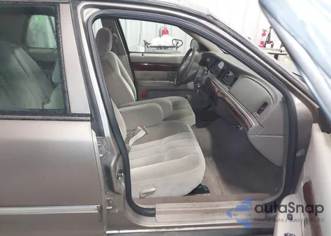 2003 Mercury Grand Marquis Gs z USA, uszkodzony, nr VIN 2MEFM74WX3X700411